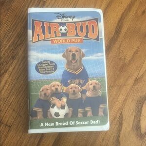Disney Air Bud World Pup VHS with Blue and Gold Cover